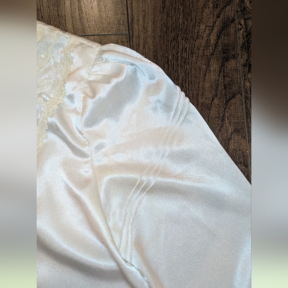 3/$30 80s Dae Suk M Beaded Lace Back Button Prairie Blouse - Picture 5 of 13